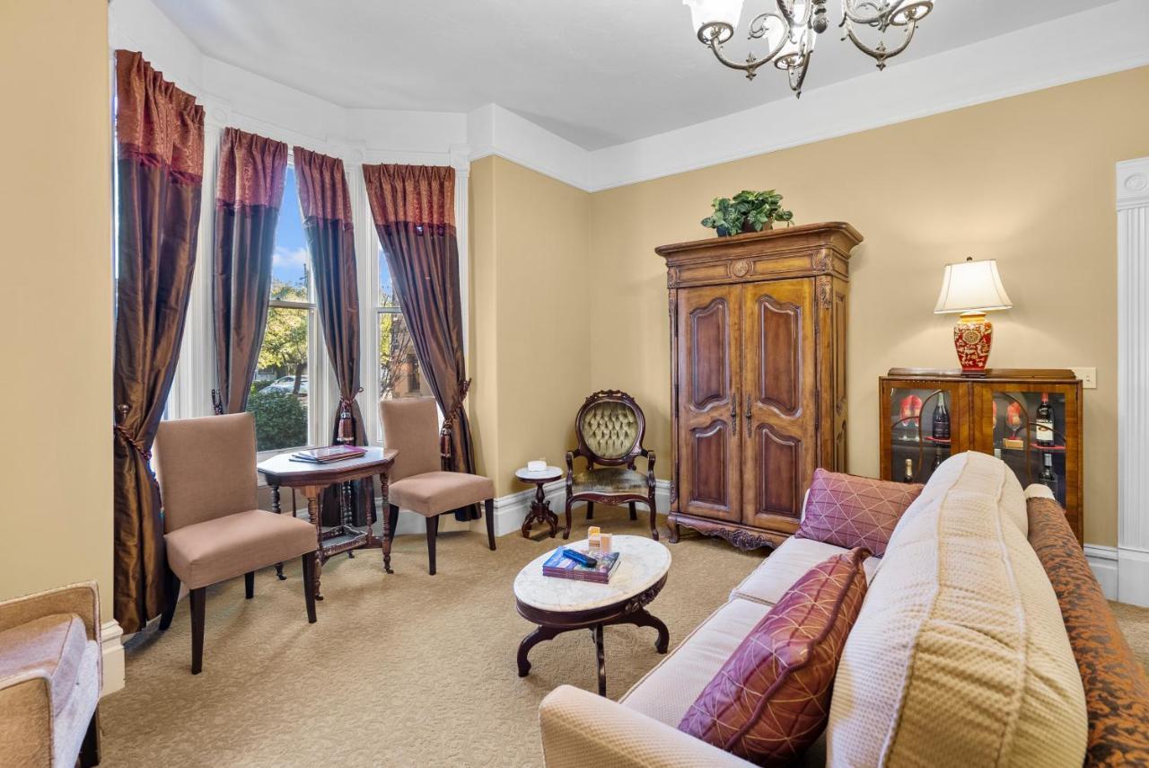 Hennessey House Bed And Breakfast นาปา ภายนอก รูปภาพ